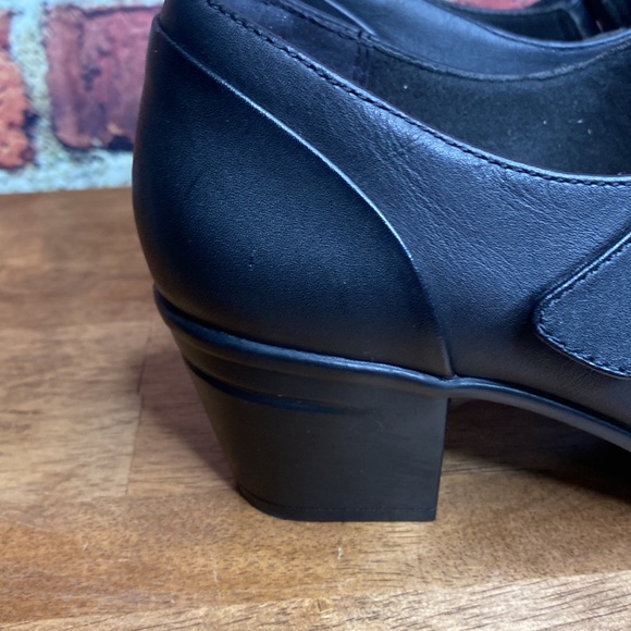 Clarks Womens Black Leather Emslie Lulin Mary Jane Slip On Comfort Shoe Size 7.5 - Picture 4 of 16